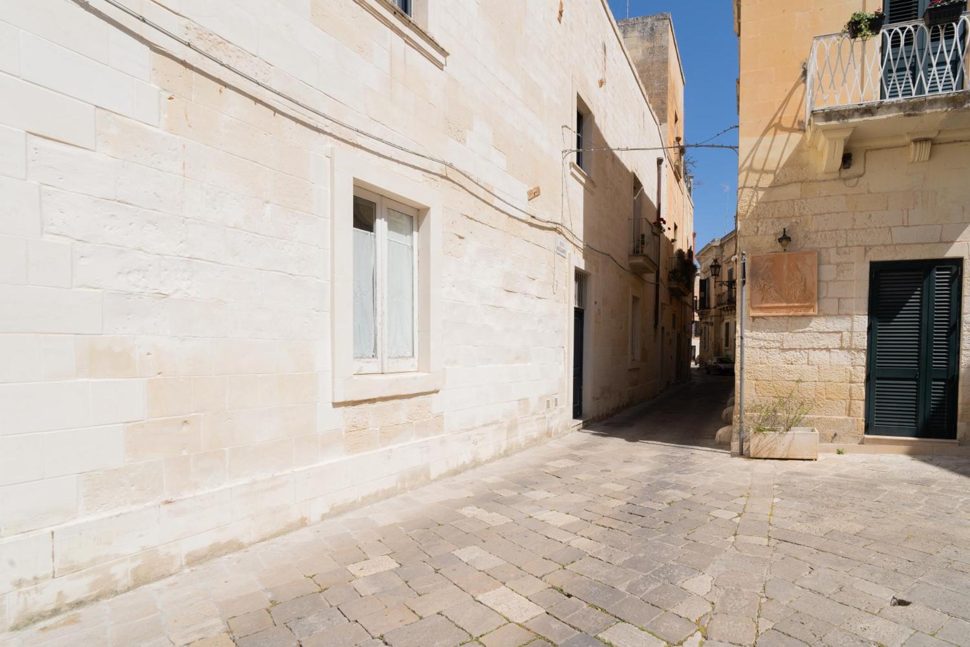 Essential Suite By Dimora Barocca Lecce Kültér fotó